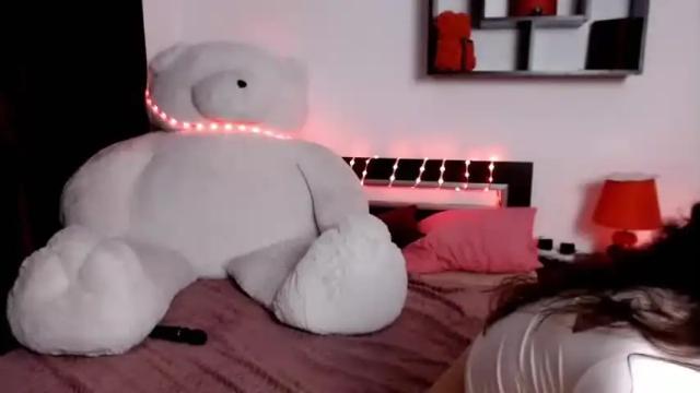 Image 12 of evelihau Stream on Chaturbate on 13 months ago