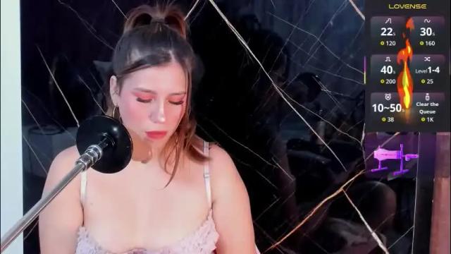 Image 2 of evelin_belen Stream on Chaturbate on 2 months ago