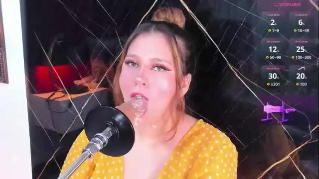 Image 12 of evelin_belen Stream on Chaturbate on 1 month ago