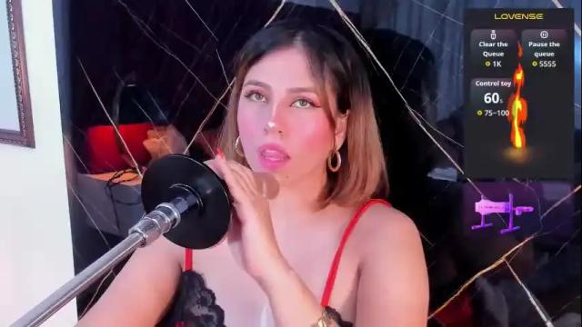 Image 12 of evelin_belen Stream on Chaturbate on 21 days ago