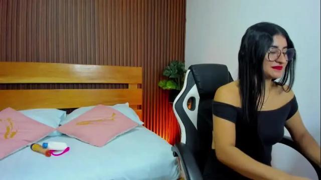 Image 3 of evelin_leroy Stream on Chaturbate on 1 month ago