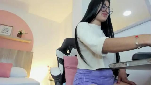 Image 7 of evelin_leroy Stream on Chaturbate on 1 month ago