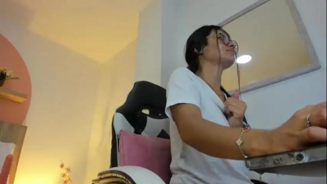 Image 11 of evelin_leroy Stream on Chaturbate on 1 month ago