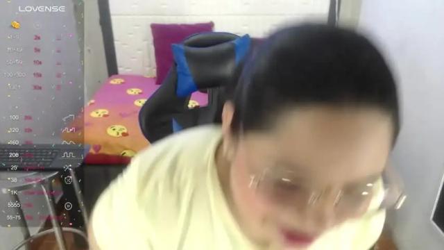 Image 10 of evelin_zaens Stream on Chaturbate on 12 months ago