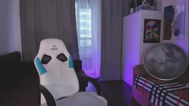 Image 2 of evelinadarling Stream on Chaturbate on 2 months ago