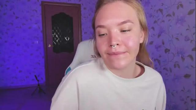 Image 8 of evelinadarling Stream on Chaturbate on 2 months ago