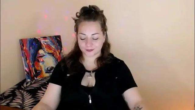 Image 3 of evelineli Stream on Chaturbate on 4 months ago