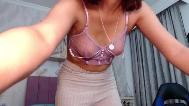Image 7 of eveling_jones18 Stream on Chaturbate on 12 months ago