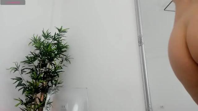 Image 10 of eveliniris Stream on Chaturbate on 13 months ago