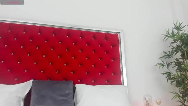 Image 8 of eveliniris Stream on Chaturbate on 13 months ago