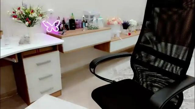 Image 3 of evelove33 Stream on Chaturbate on 1 month ago