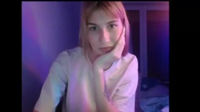 Image 2 of evelyn_21_m Stream on Chaturbate on 16 months ago