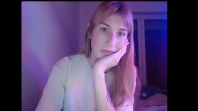 Image 4 of evelyn_21_m Stream on Chaturbate on 16 months ago
