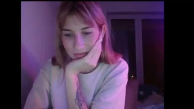 Image 6 of evelyn_21_m Stream on Chaturbate on 16 months ago