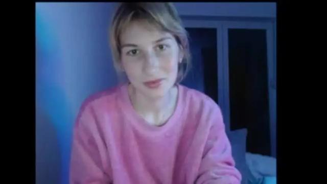 Image 12 of evelyn_21_m Stream on Chaturbate on 16 months ago