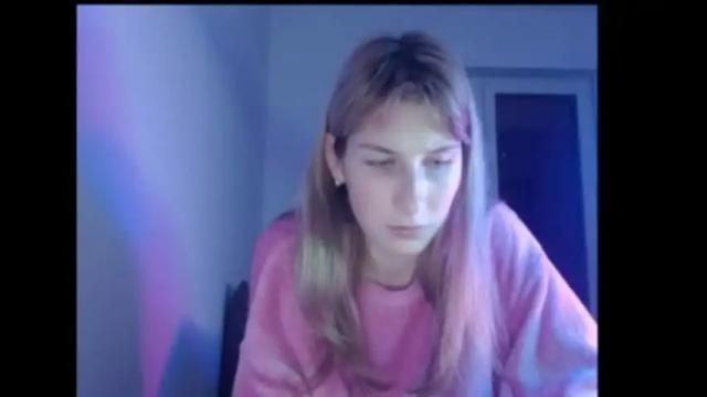 Image 3 of evelyn_21_m Stream on Chaturbate on 16 months ago