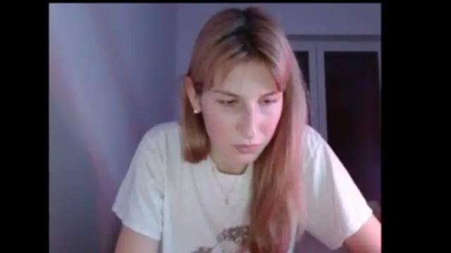 Image 2 of evelyn_21_m Stream on Chaturbate on 16 months ago