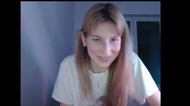 Image 3 of evelyn_21_m Stream on Chaturbate on 16 months ago