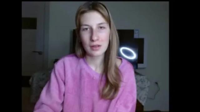 Image 12 of evelyn_21_m Stream on Chaturbate on 15 months ago
