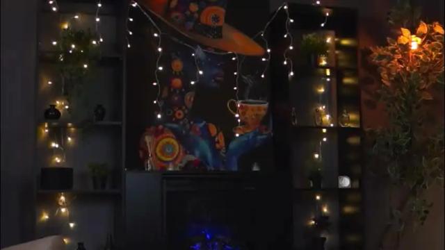 Image 10 of evelyn_evyy Stream on Chaturbate on 1 month ago