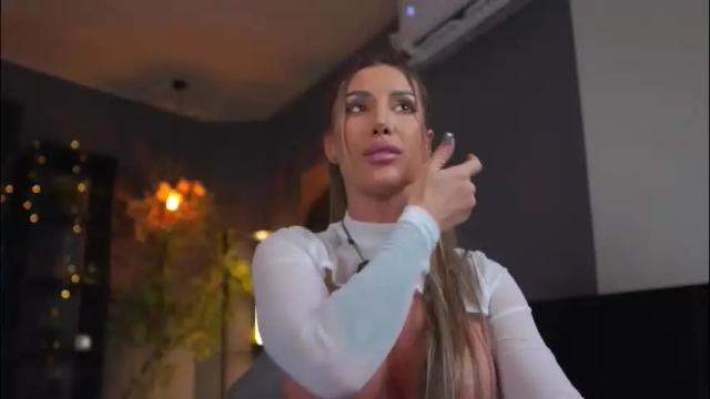 Image 3 of evelyn_evyy Stream on Chaturbate on 29 days ago