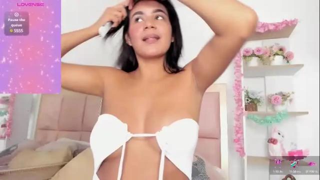 Image 12 of evelyn_lewiss Stream on Chaturbate on 1 month ago