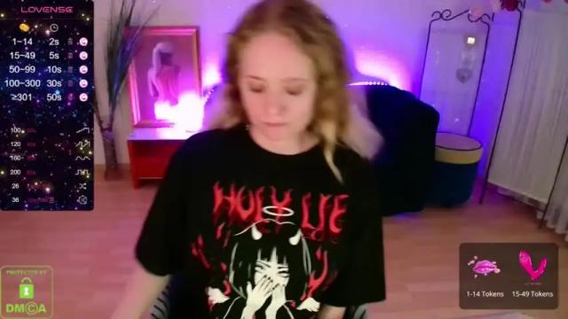 Image 6 of evelyn_lu Stream on Chaturbate on 19 months ago