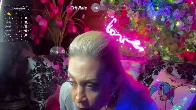 Image 6 of evelynagrey Stream on Chaturbate on 13 months ago