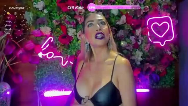 Image 4 of evelynagrey Stream on Chaturbate on 13 months ago