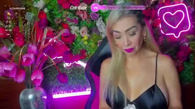 Image 11 of evelynagrey Stream on Chaturbate on 13 months ago