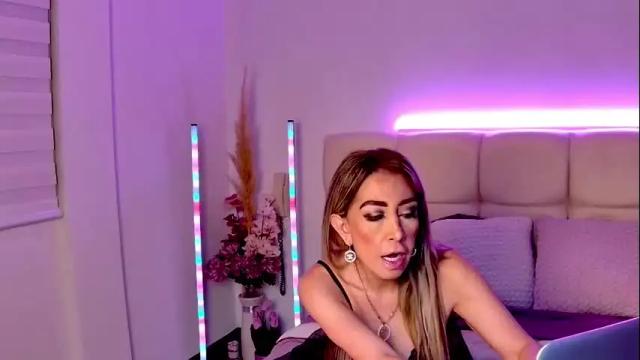 Image 7 of evelynagrey Stream on Chaturbate on 1 month ago