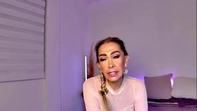 Image 4 of evelynagrey Stream on Chaturbate on 1 month ago