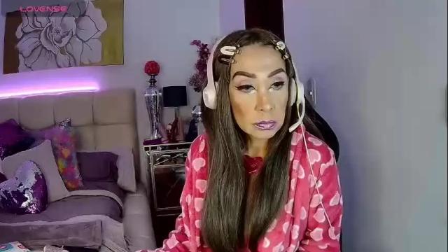 Image 3 of evelynagrey Stream on Chaturbate on 1 month ago