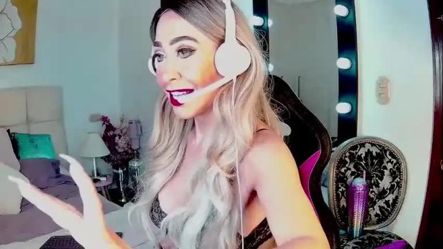 Image 8 of evelynagrey Stream on Chaturbate on 1 month ago