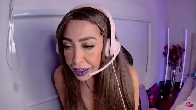 Image 10 of evelynagrey Stream on Chaturbate on 1 month ago