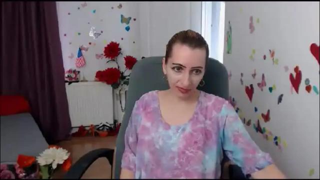 Image 2 of evelynangel Stream on Chaturbate on 2 months ago