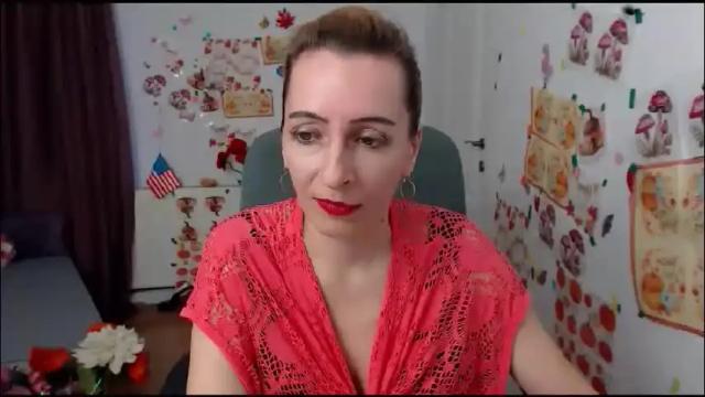 Image 3 of evelynangel Stream on Chaturbate on 1 month ago