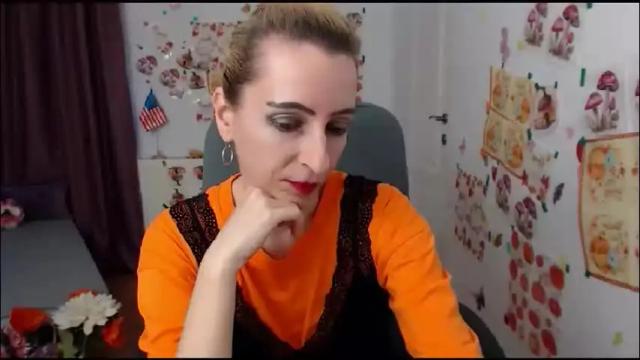 Image 4 of evelynangel Stream on Chaturbate on 1 month ago