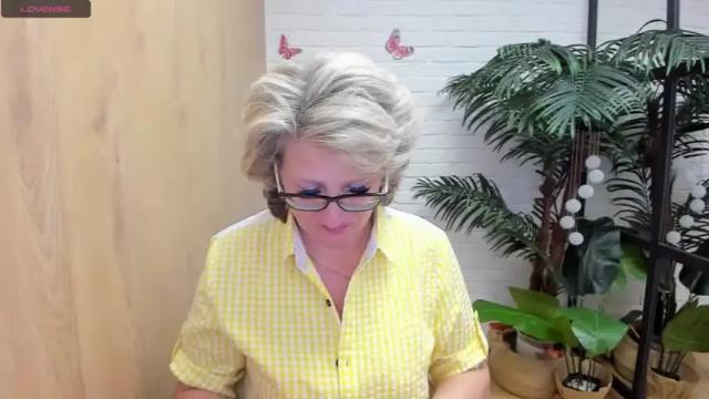 Image 10 of evelynblissful Stream on Chaturbate on 18 months ago