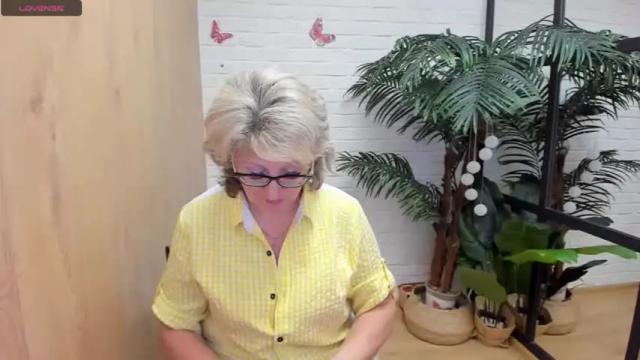 Image 10 of evelynblissful Stream on Chaturbate on 17 months ago