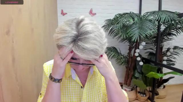 Image 10 of evelynblissful Stream on Chaturbate on 17 months ago