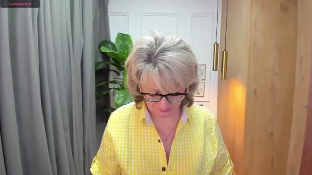 Image 11 of evelynblissful Stream on Chaturbate on 17 months ago