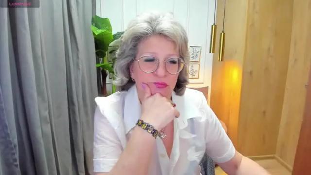 Image 10 of evelynblissful Stream on Chaturbate on 16 months ago