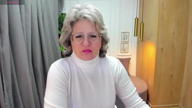 Image 12 of evelynblissful Stream on Chaturbate on 15 months ago