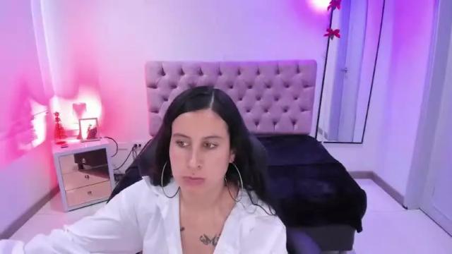 Image 11 of evelyndiaz_ Stream on Chaturbate on 17 months ago