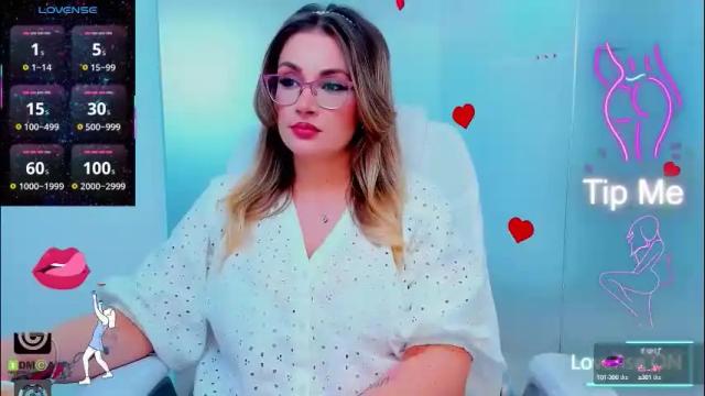 Image 3 of evelyne_rose Stream on Chaturbate on 1 month ago