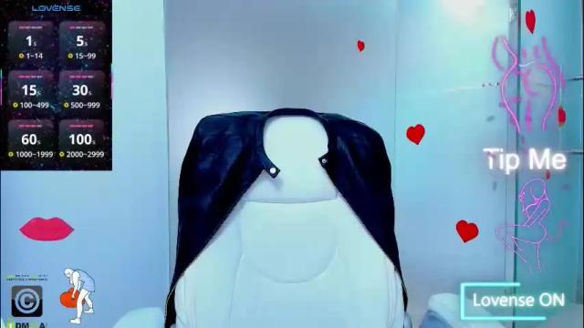 Image 3 of evelyne_rose Stream on Chaturbate on 1 month ago