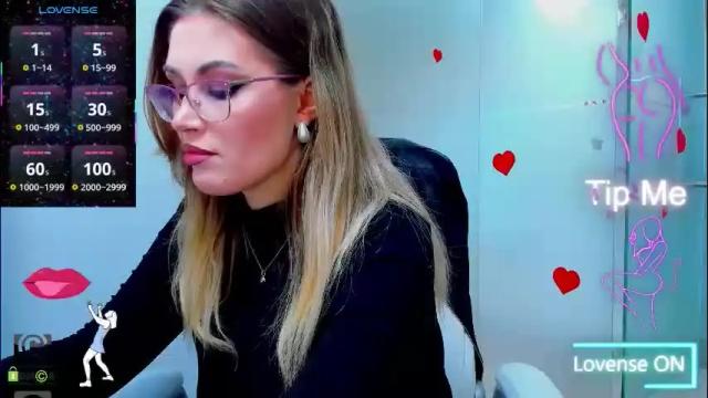 Image 4 of evelyne_rose Stream on Chaturbate on 1 month ago