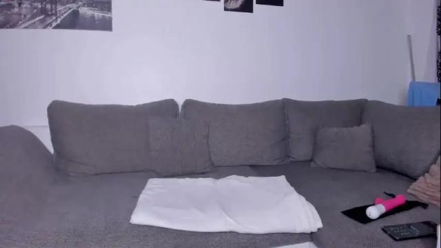 Image 2 of evelynneshawn Stream on Chaturbate on 10 days ago