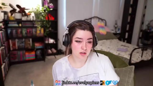Thumbnail 1, evelynpiers's Stream at Chaturbate, 14 months ago